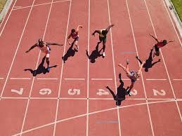 刚刚！湖人狂胜25分！詹姆斯30分，差一个篮板就三双